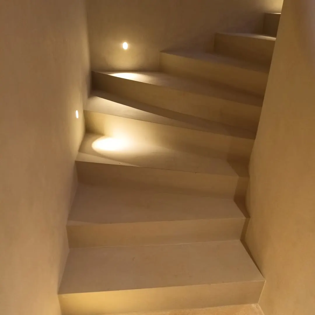 Escalera de revestimiento continuo